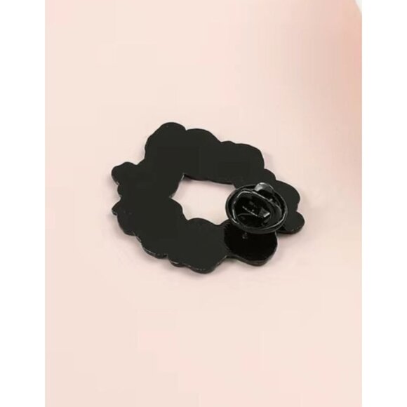 SNOW WHITE Seven Dwarfs Enamel Lapel Pin NEW - Picture 3 of 3